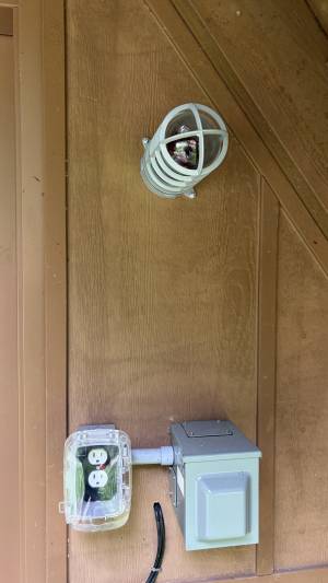 pump_house_alarm_light.jpeg